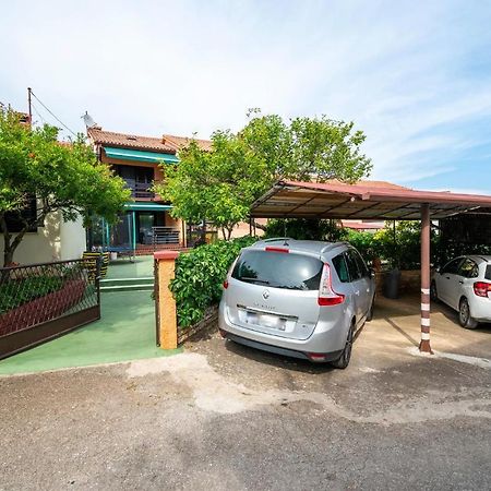 1 Bedroom Amazing Apartment In Peruski Exterior photo