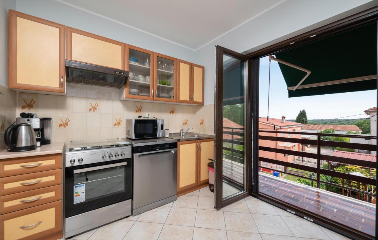 1 Bedroom Amazing Apartment In Peruski Exterior photo