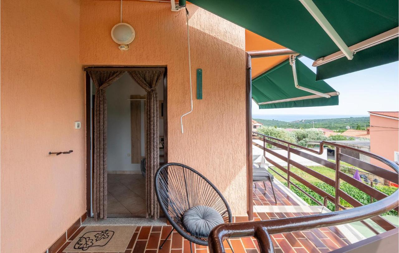 1 Bedroom Amazing Apartment In Peruski Exterior photo